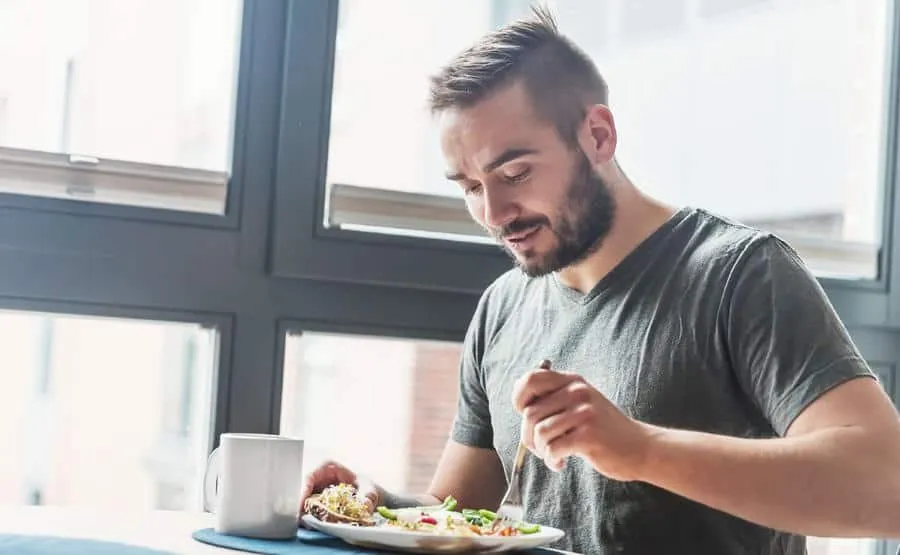 Comer bien para cantar bien: alimentación que cuida la voz