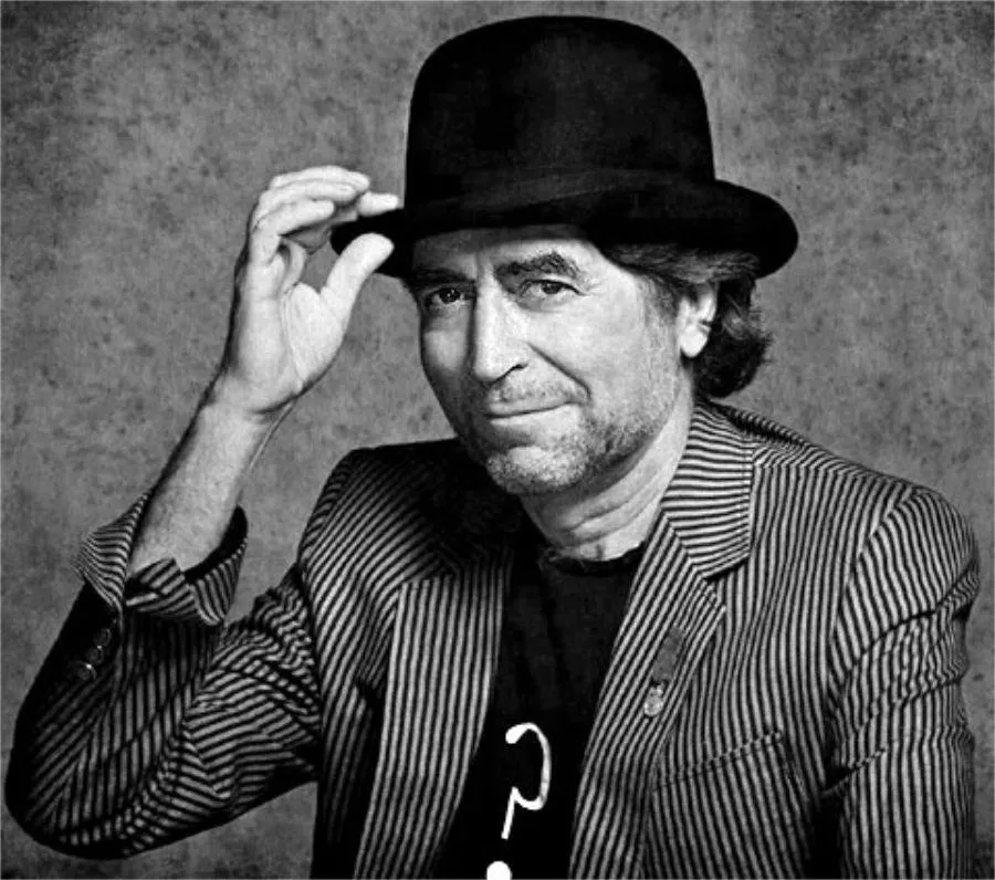 Joaquín Sabina en un escenario